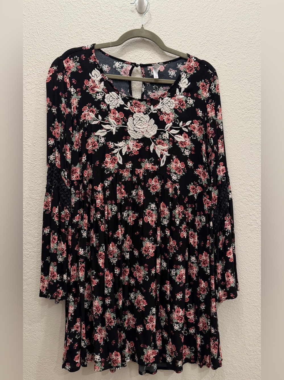Xhilaration Floral Embroidered Bell Sleeve Dress Black Size Large